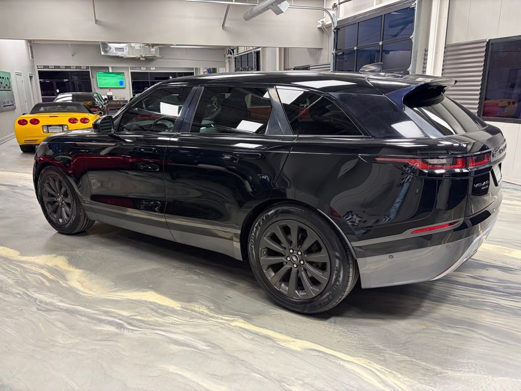 Used 2019 Land Rover Range Rover Velar R-Dynamic SE image 36