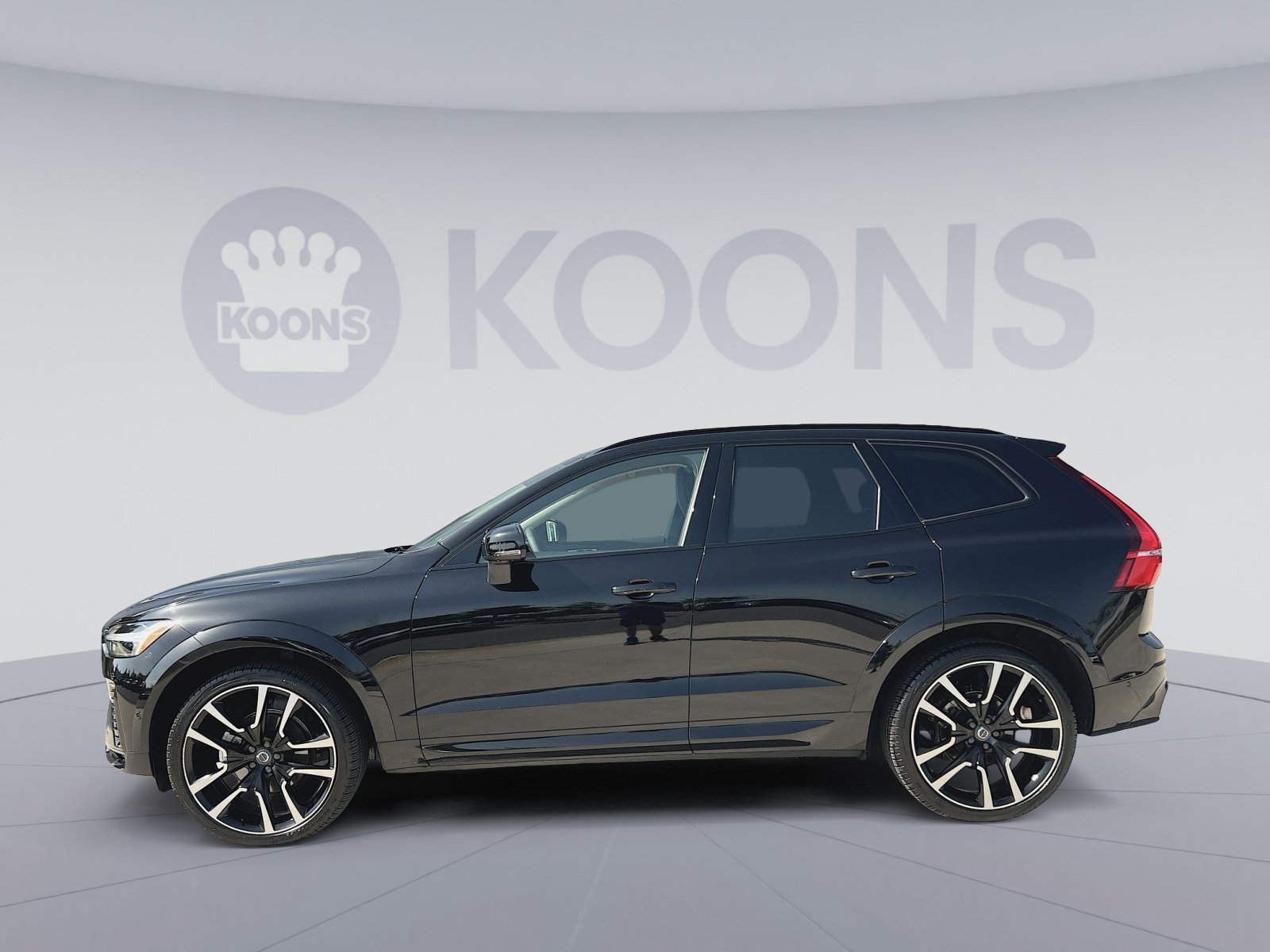 Certified 2024 Volvo XC60 B5 Ultimate w/ Protection Package Premier AWD/4WD image 2
