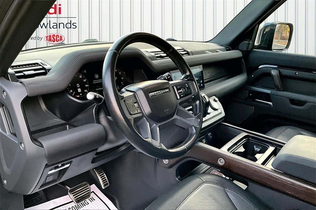 Used 2023 Land Rover Defender 110 X-Dynamic SE image 17