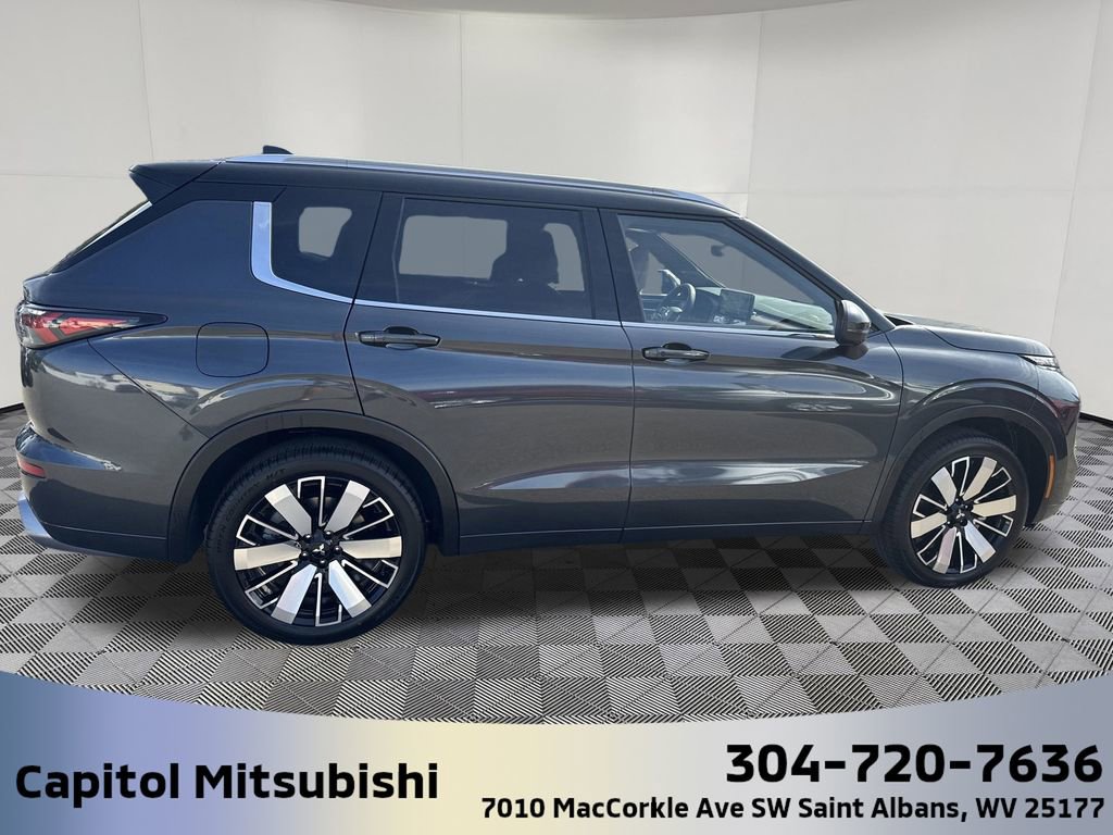 New 2025 Mitsubishi Outlander SEL image 4