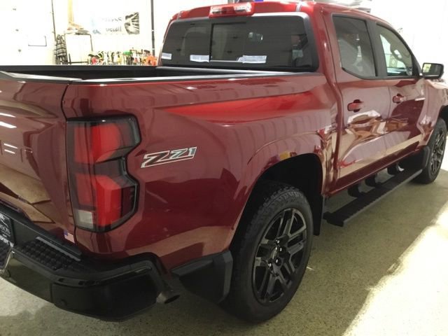 Used 2024 Chevrolet Colorado Z71 w/ Z71 Convenience Package 2 image 4