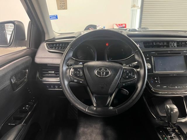 Used 2016 Toyota Avalon Limited w/ Toyota Safety Sense Package image 21