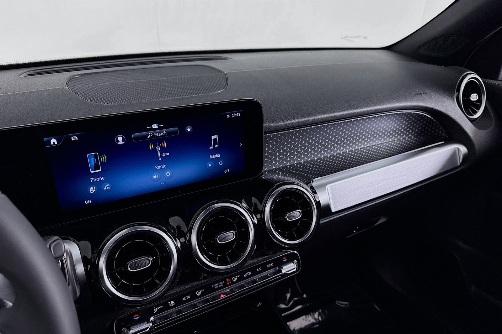 New 2026 Mercedes-Benz GLB 250 image 19