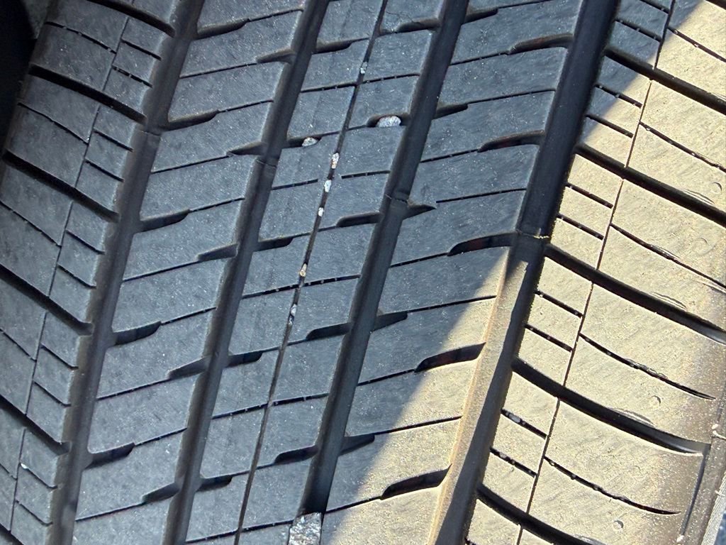 Used 2025 Volkswagen Tiguan S w/ 18" Wheel Package image 11