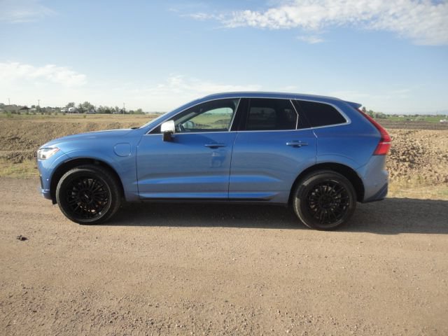 Used 2019 Volvo XC60 T8 R-Design w/ Advanced Package AWD/4WD image 2