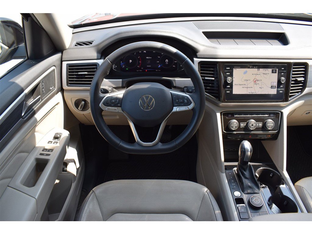 Used 2021 Volkswagen Atlas SEL Premium image 23