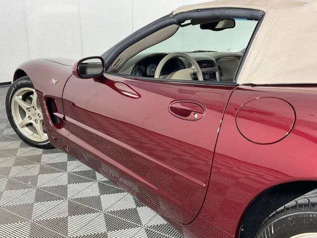 Used 2003 Chevrolet Corvette Convertible w/ Preferred Equipment Group1 RWD image 25