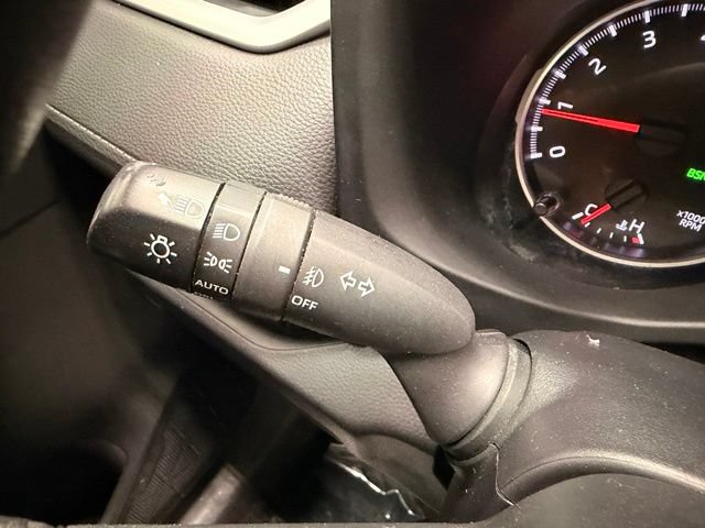 Used 2020 Toyota RAV4 XLE w/ Convenience Package AWD/4WD image 30
