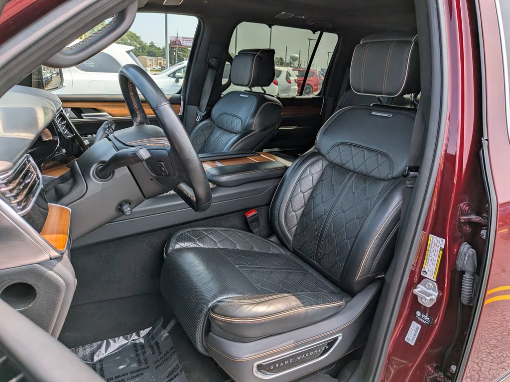 Used 2024 Jeep Grand Wagoneer L Series III AWD/4WD image 13