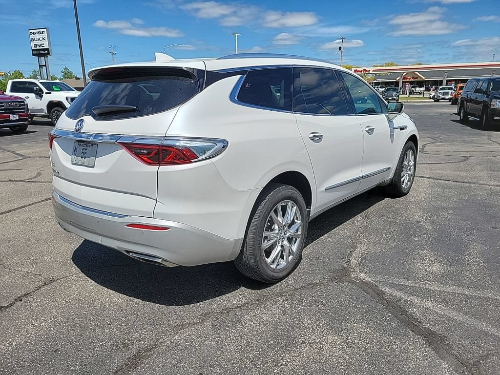 Used 2023 Buick Enclave Essence w/ Experience Buick Package AWD/4WD image 5