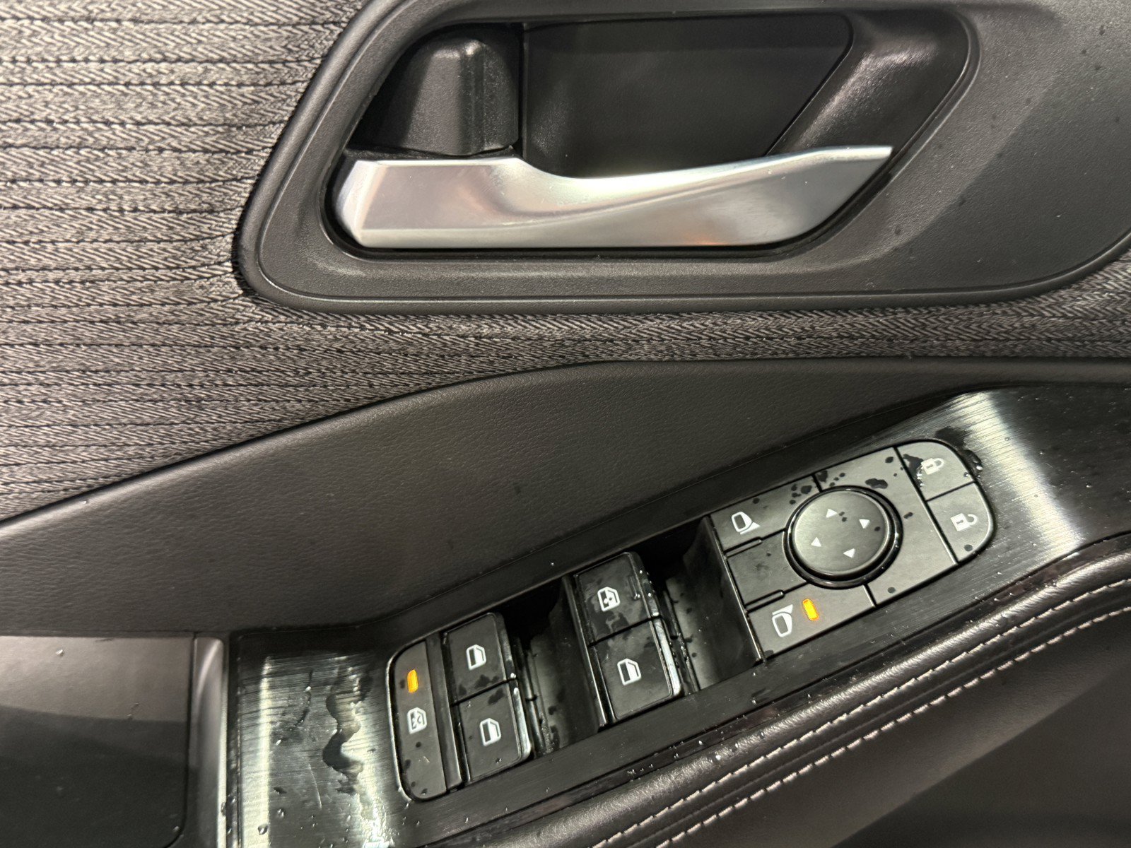 Used 2022 Nissan Rogue SV AWD/4WD image 20