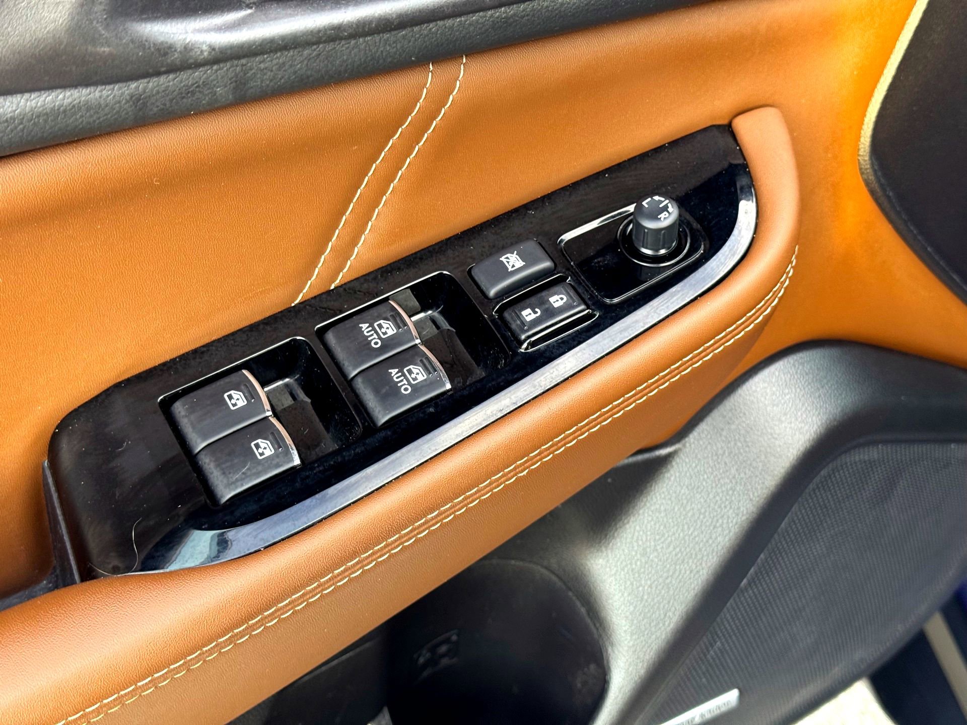 Used 2017 Subaru Outback 3.6R Touring image 17