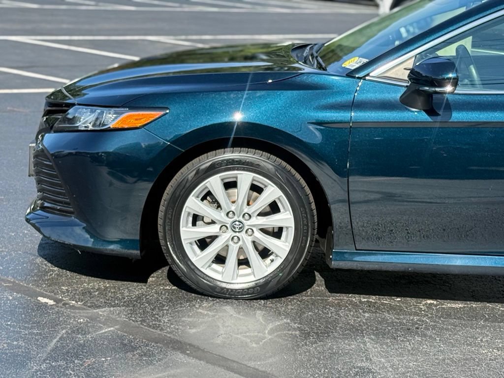 Used 2020 Toyota Camry LE w/ Convenience Package FWD image 2
