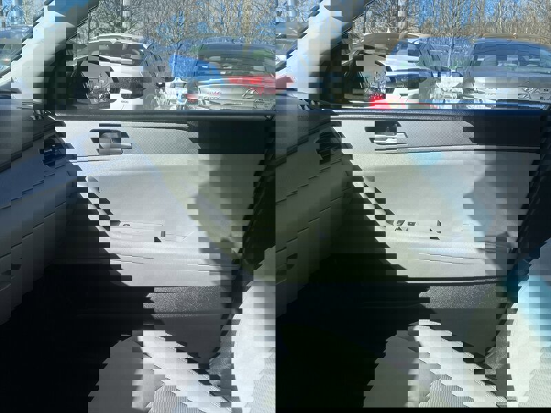 Used 2018 Hyundai Sonata SE w/ Cargo Package image 12