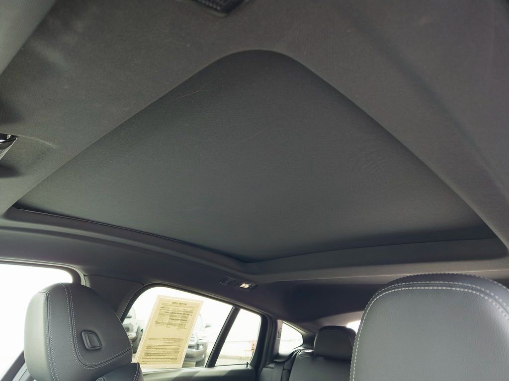 Used 2023 BMW X4 xDrive30i w/ M Sport Package image 17