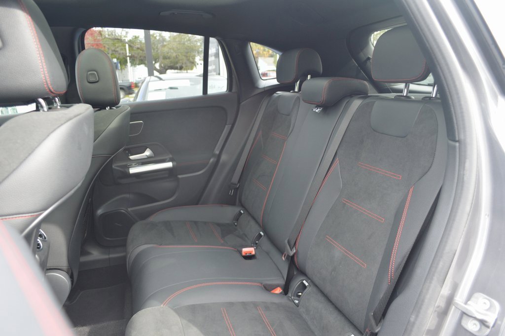 Certified 2025 Mercedes-Benz GLA 250 GLA 250 image 32