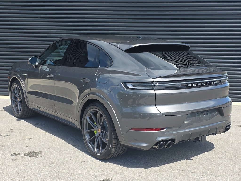 New 2026 Porsche Cayenne E-Hybrid Coupe image 3