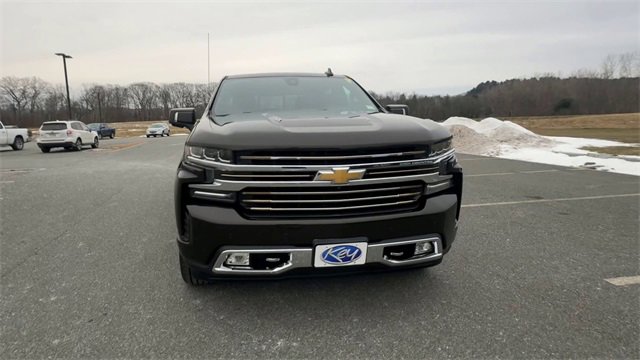 Used 2019 Chevrolet Silverado 1500 High Country w/ High Country Premium Package image 3