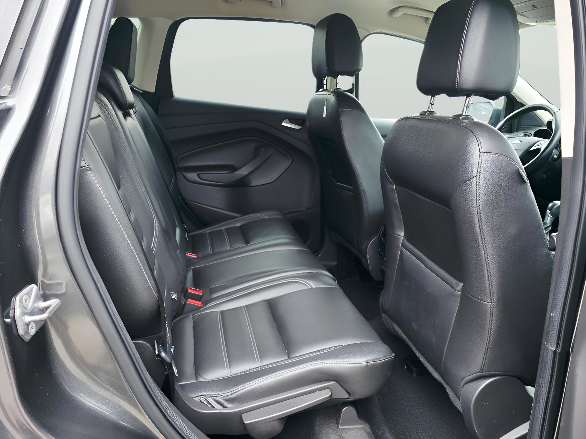 Used 2017 Ford Escape Titanium AWD/4WD image 14