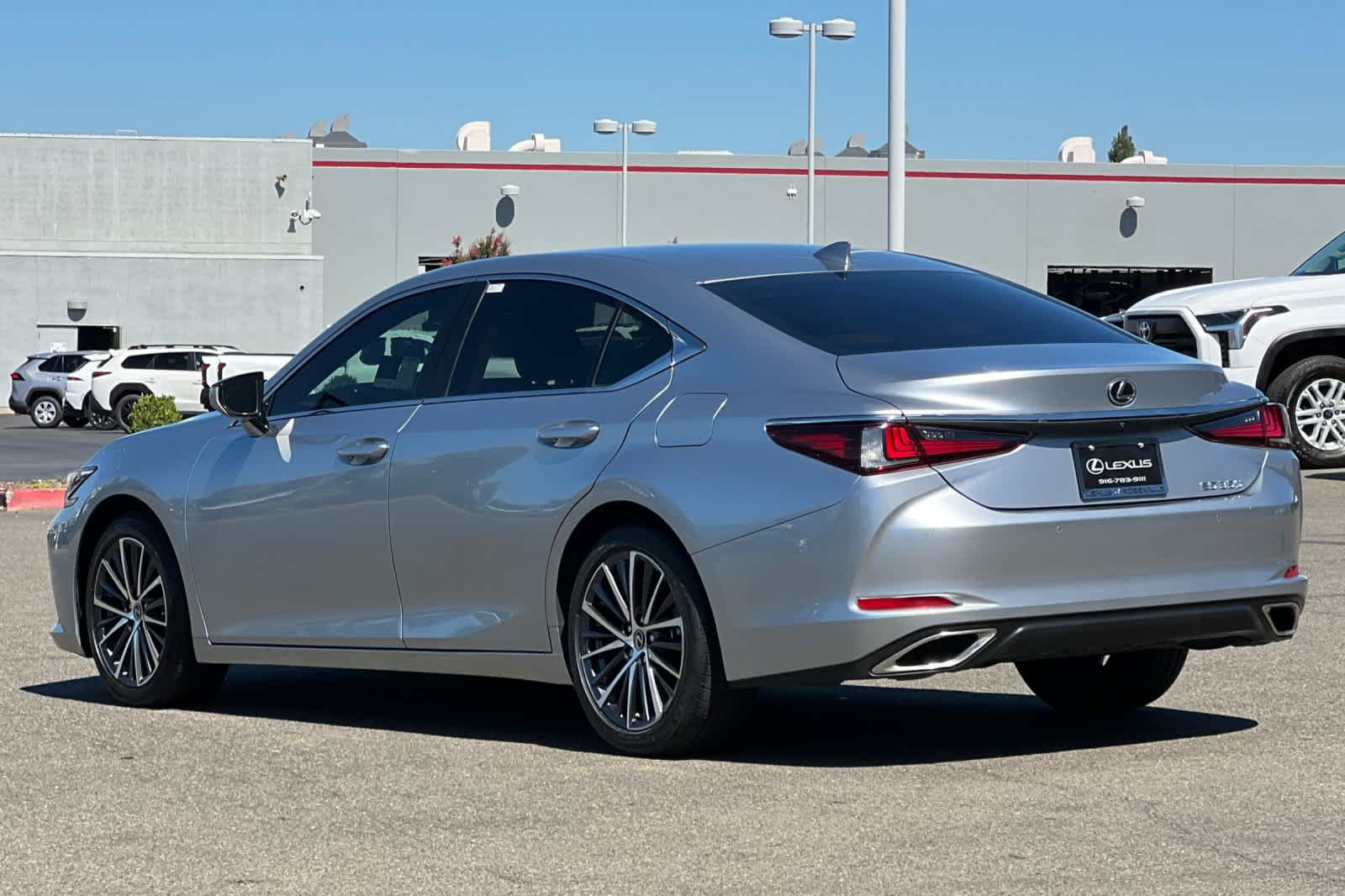 Certified 2023 Lexus ES 350 w/ Premium Package FWD image 7