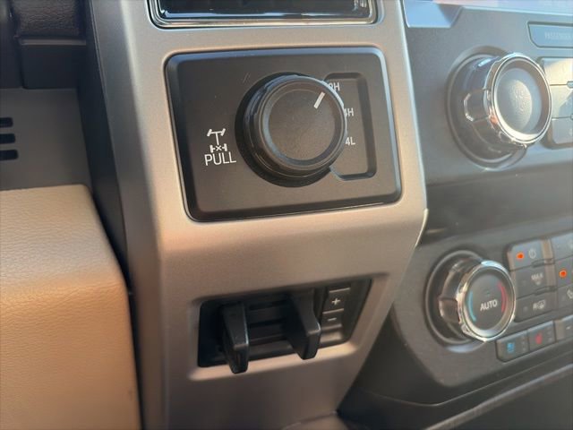 Used 2021 Ford F250 Lariat w/ Lariat Value Package AWD/4WD image 22