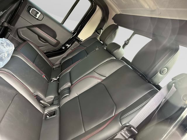 New 2026 Jeep Gladiator Rubicon w/ Steel Power Dome Hood Package AWD/4WD image 16