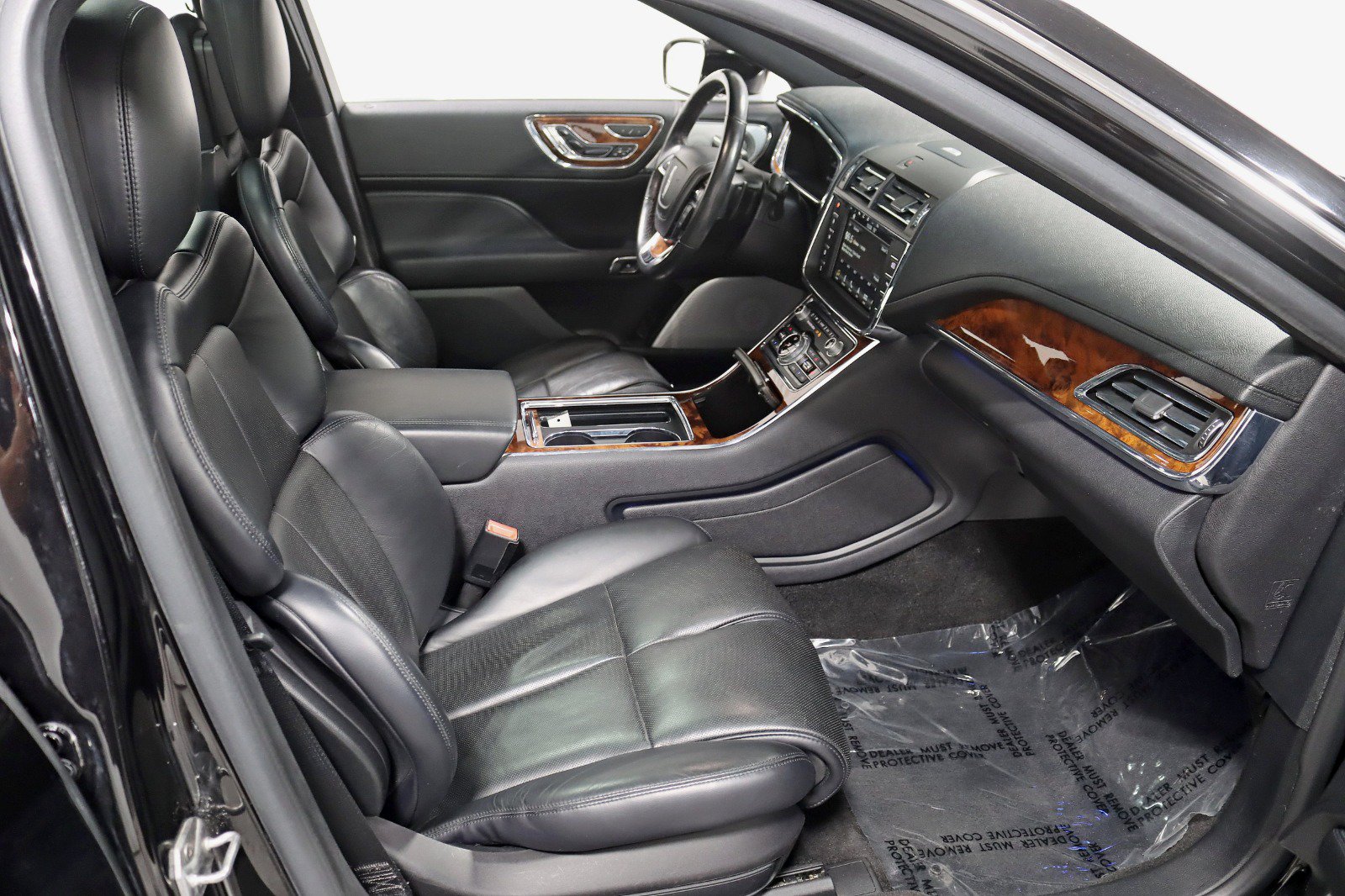 Used 2017 Lincoln Continental Reserve w/ Luxury Package AWD/4WD image 31