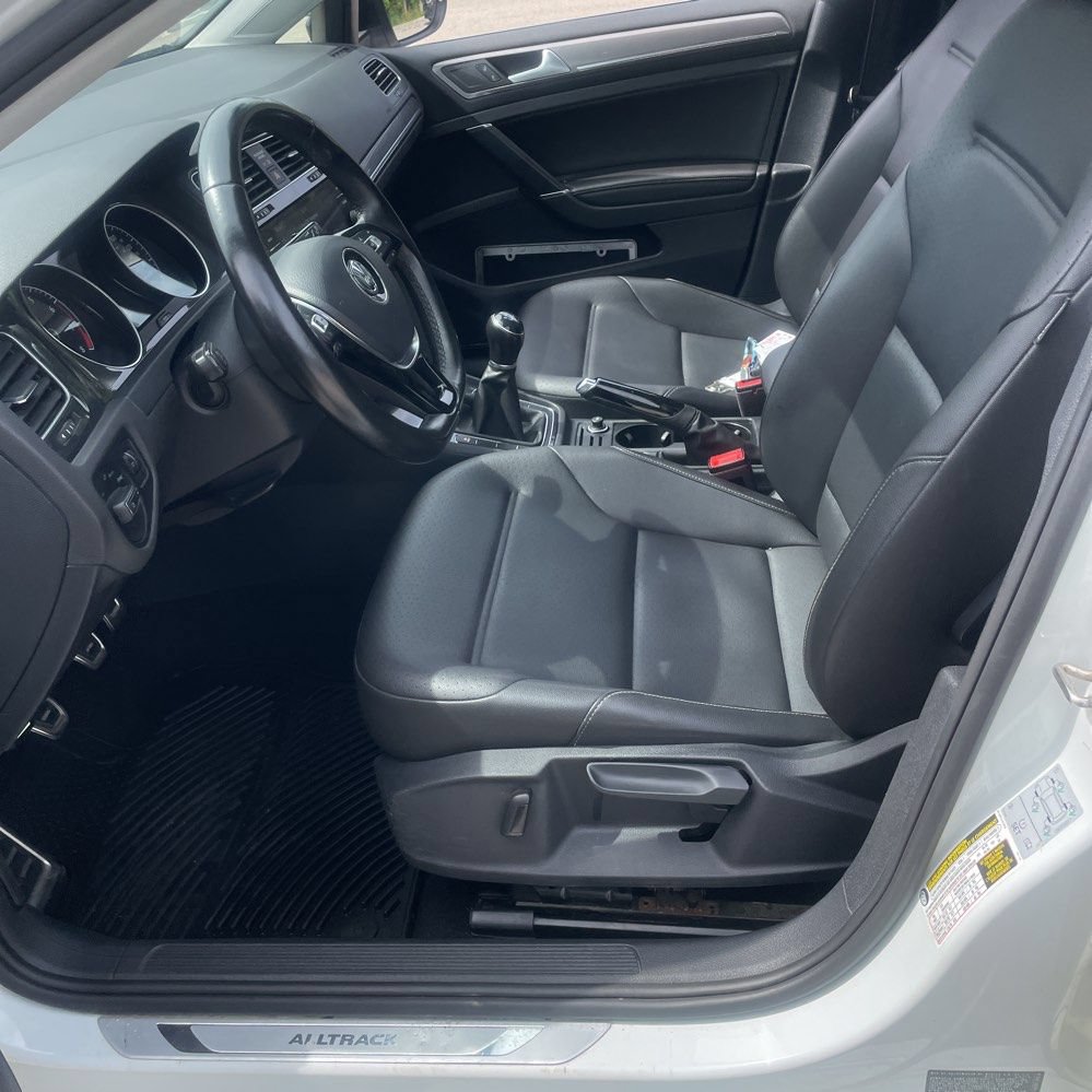 Used 2019 Volkswagen Golf Alltrack S AWD/4WD image 3