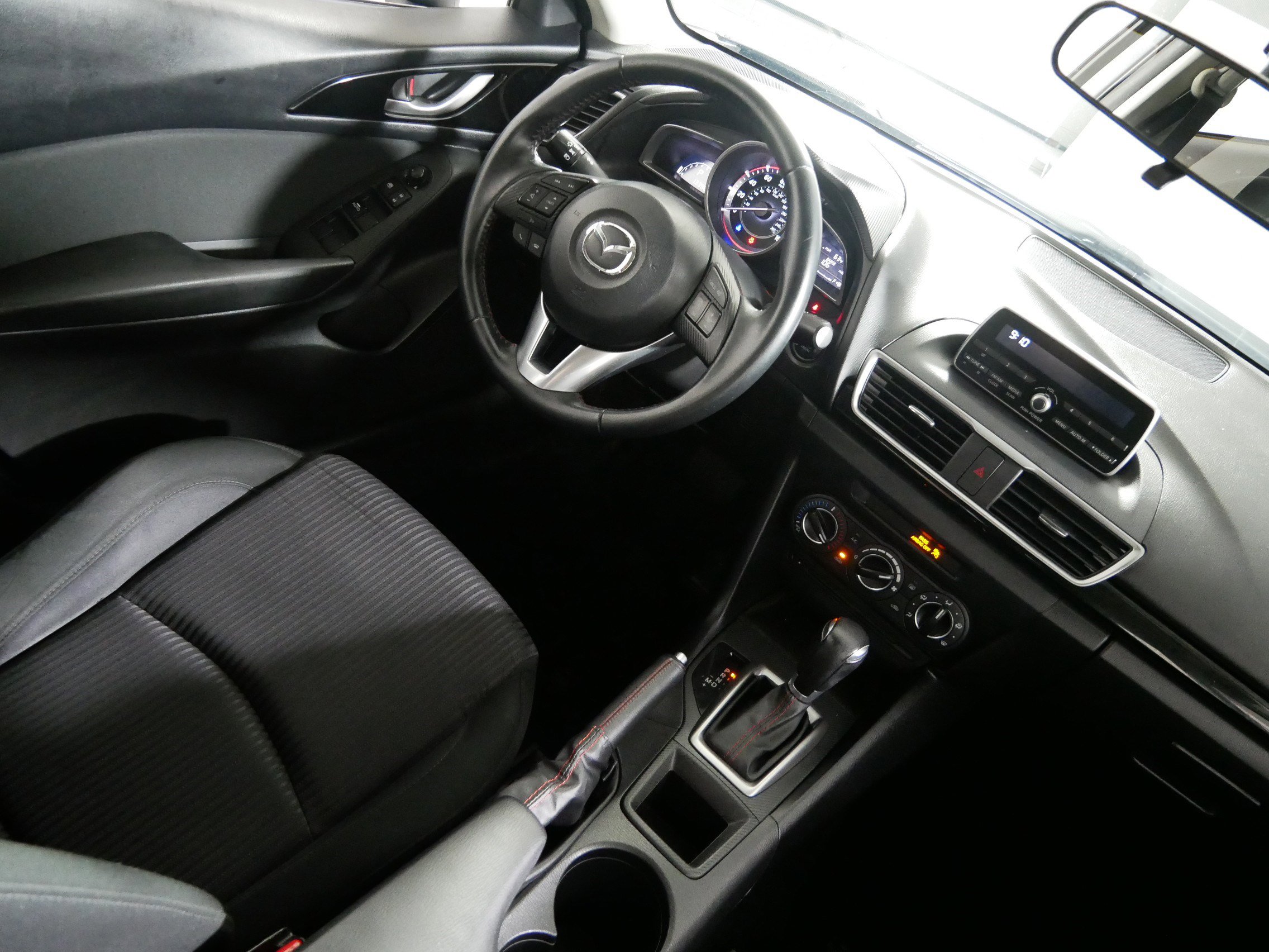 Used 2014 MAZDA MAZDA3 i Touring image 9