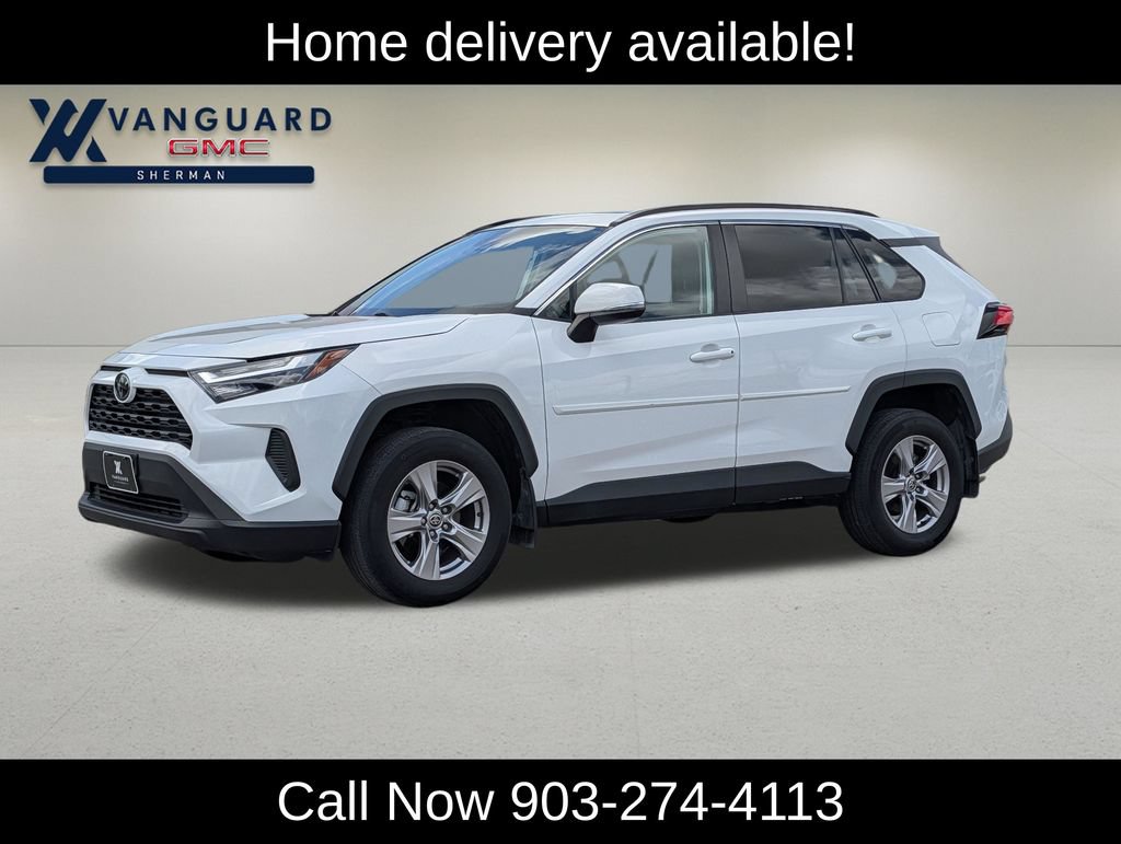 Used 2022 Toyota RAV4 XLE w/ Convenience Package AWD/4WD image 3