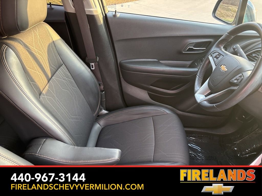 Certified 2022 Chevrolet Trax LT w/ Driver Confidence Package image 27