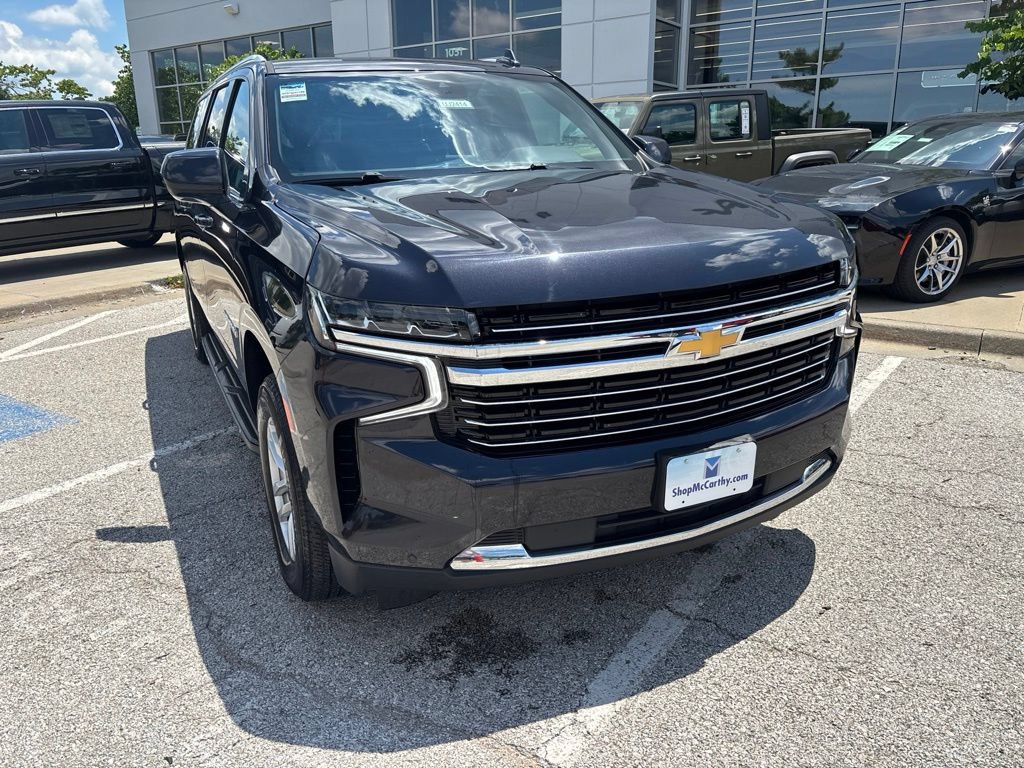 Used 2024 Chevrolet Suburban LT AWD/4WD image 8