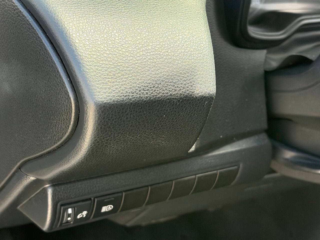 Used 2025 Toyota Corolla LE FWD image 6