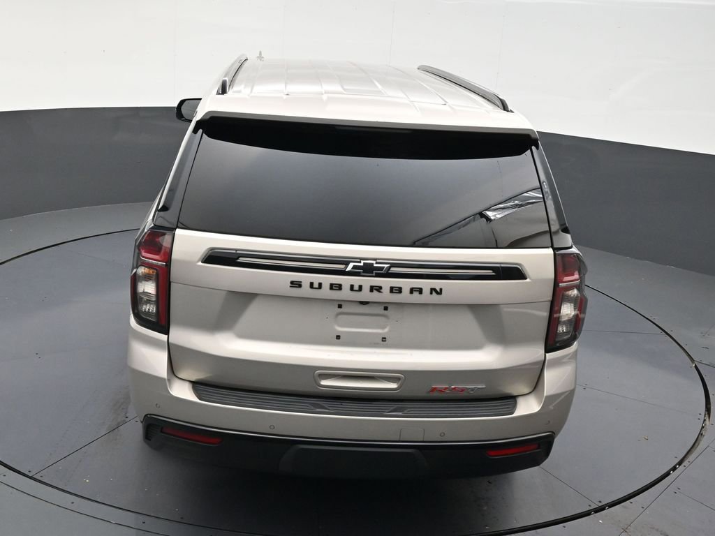 Used 2023 Chevrolet Suburban RST w/ Luxury Package image 15