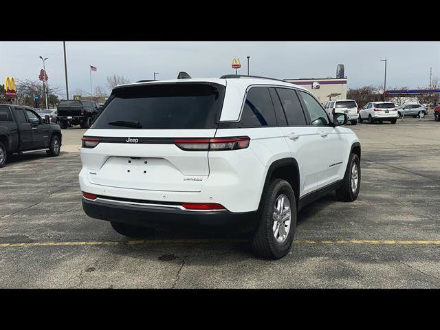 Used 2023 Jeep Grand Cherokee Laredo w/ Luxury Tech Group I AWD/4WD image 31