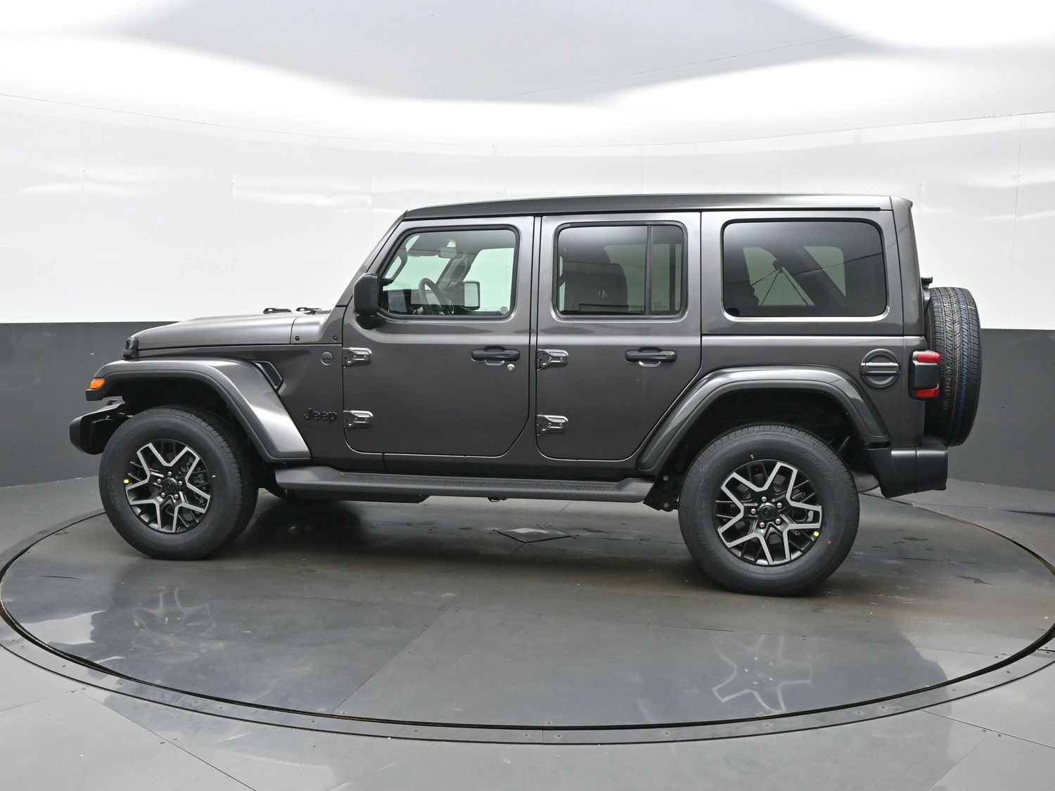 New 2027 Jeep Wrangler Unlimited Sahara AWD/4WD image 4