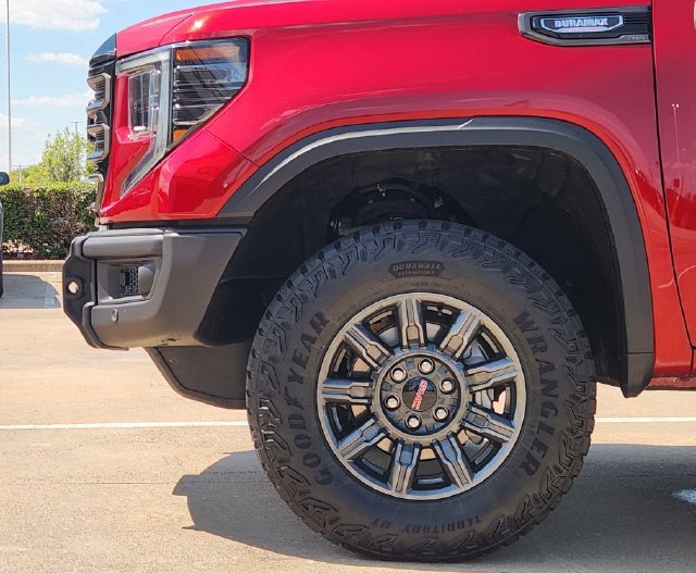 Used 2025 GMC Sierra 1500 AT4X AWD/4WD image 8