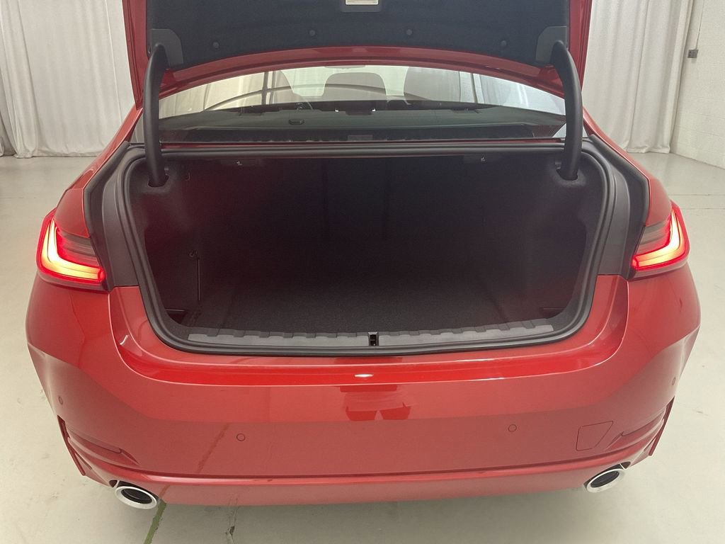 Used 2023 BMW 330i xDrive Sedan w/ Driving Assistance Package image 27