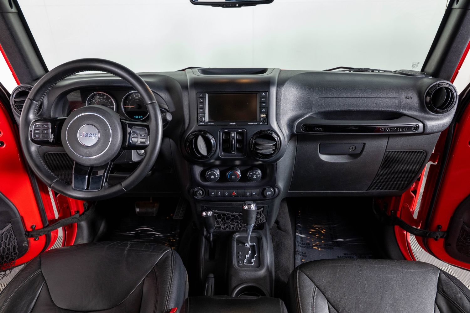 Used 2015 Jeep Wrangler Sahara image 34