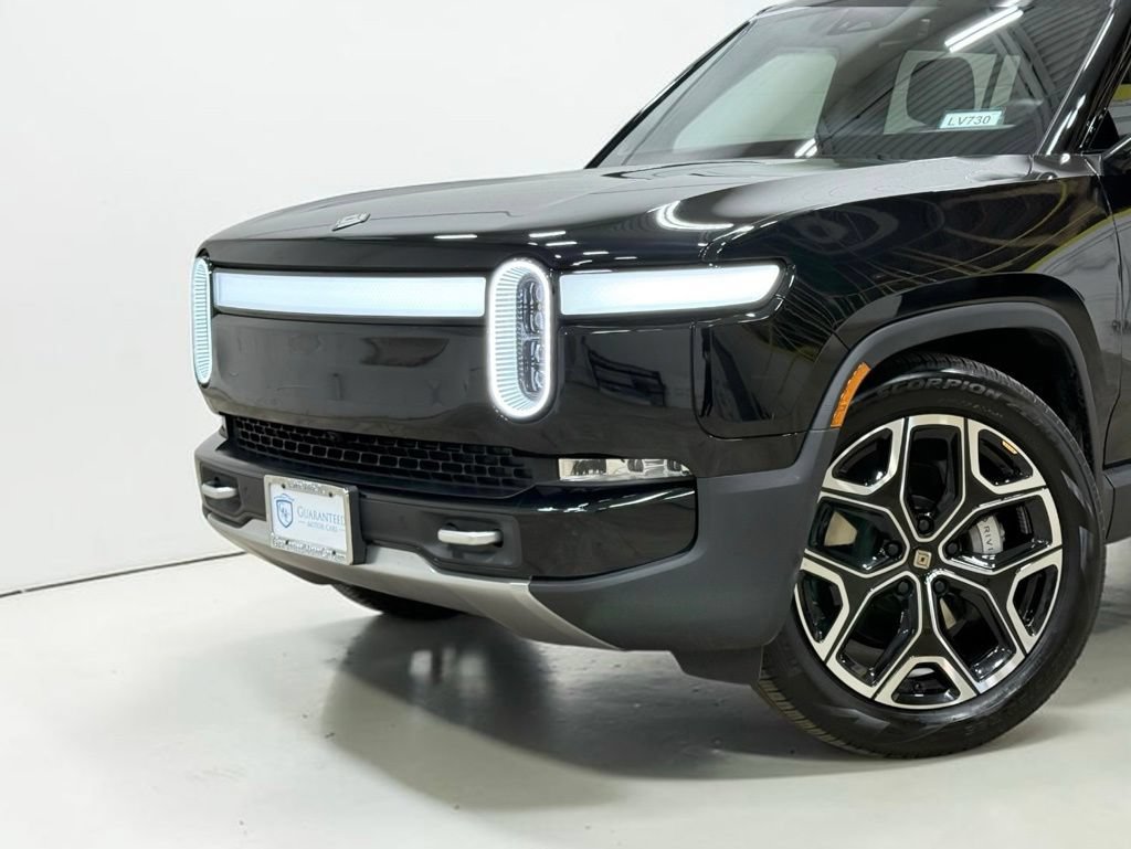 Used 2024 Rivian R1S Adventure Dual AWD/4WD image 3
