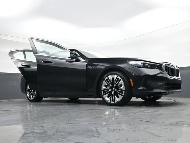 New 2026 BMW i5 eDrive40 RWD image 39