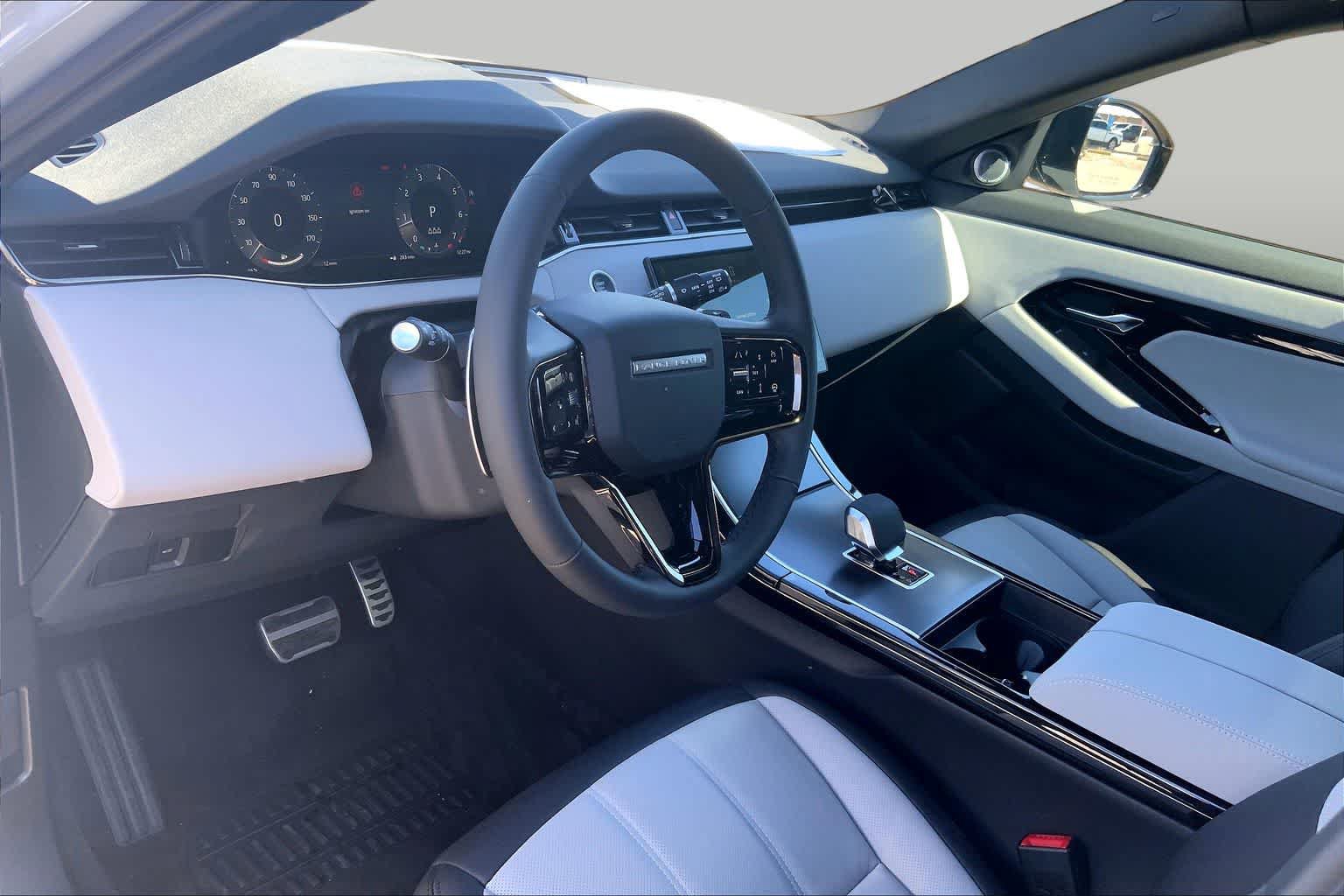 New 2026 Land Rover Range Rover Evoque Dynamic SE AWD/4WD image 8