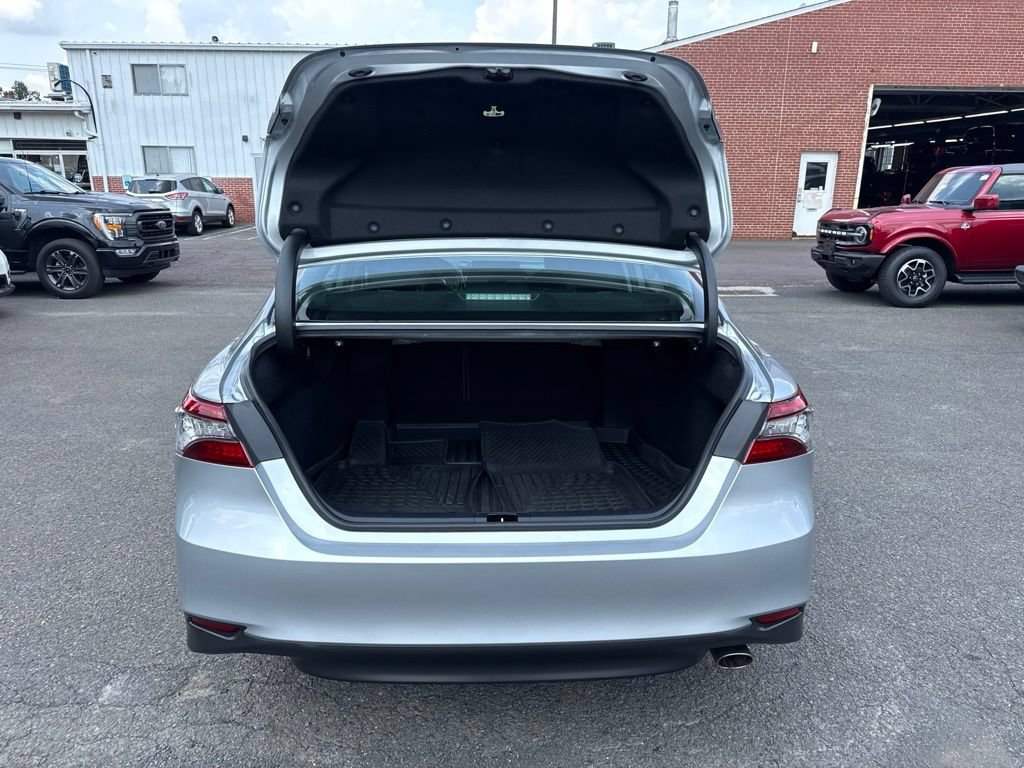 Used 2022 Toyota Camry XLE AWD/4WD image 10