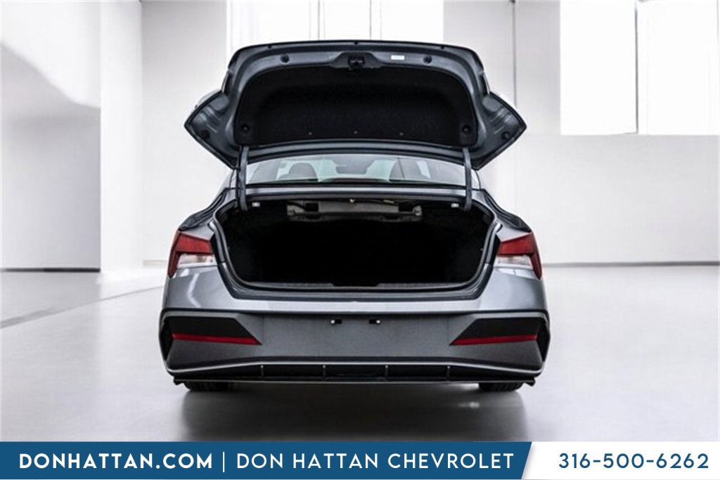 Used 2024 Hyundai Elantra SEL image 36