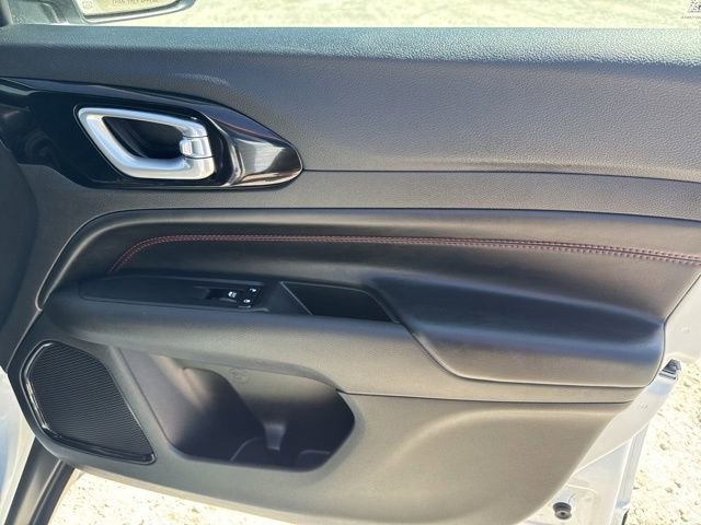 Used 2025 Jeep Compass Trailhawk AWD/4WD image 22