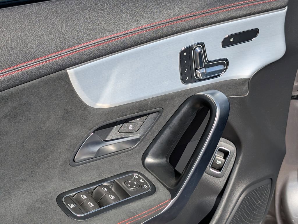 Used 2024 Mercedes-Benz CLA 250 4MATIC image 21