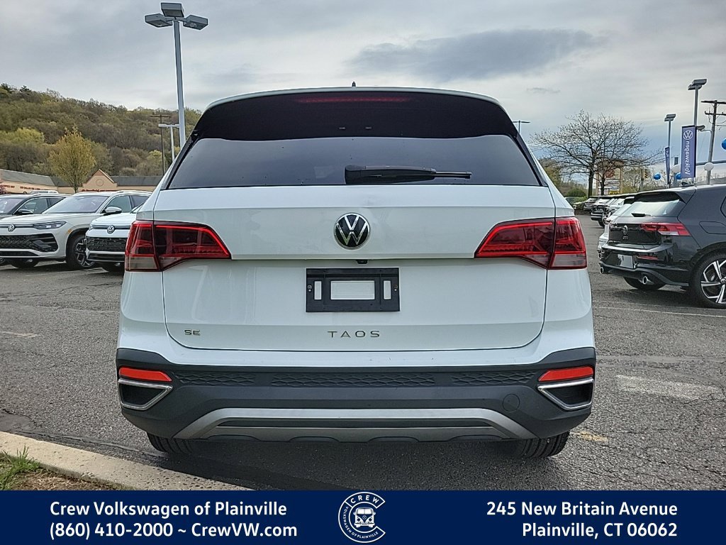Used 2022 Volkswagen Taos SE w/ Driver Assistance Package FWD image 31