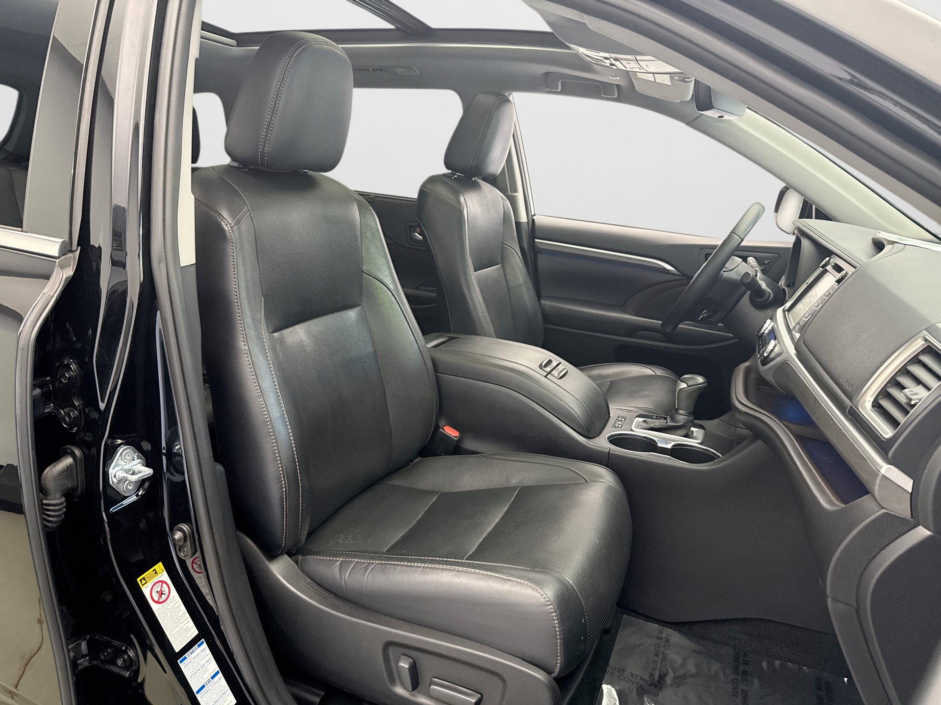 Used 2019 Toyota Highlander Limited Platinum AWD/4WD image 17