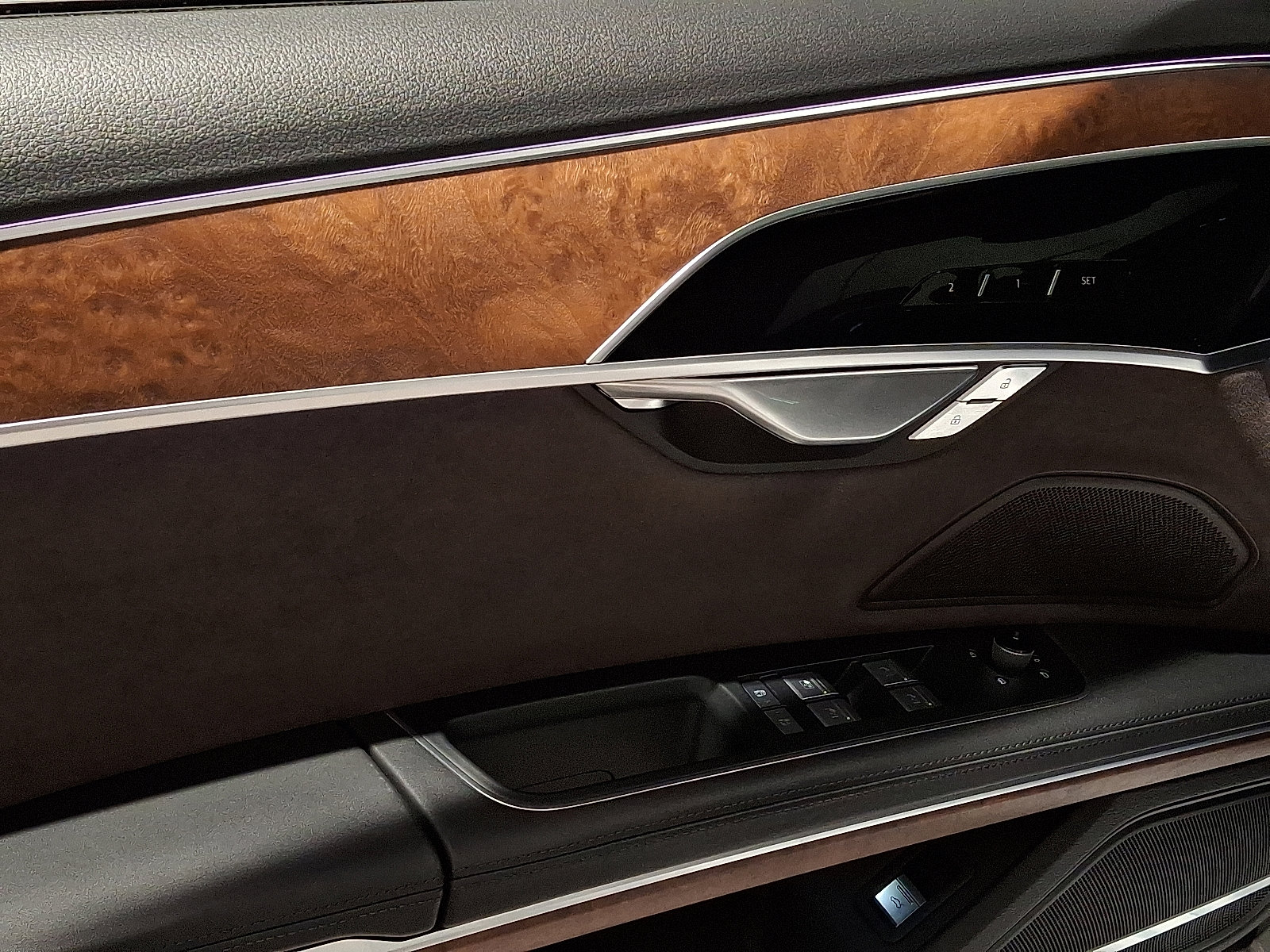 Used 2022 Audi A8 L 3.0T w/ Executive Package image 12