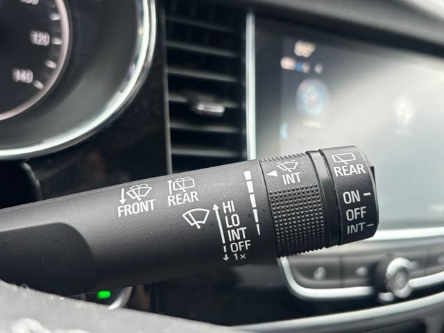 Used 2020 Buick Encore Preferred AWD/4WD image 20